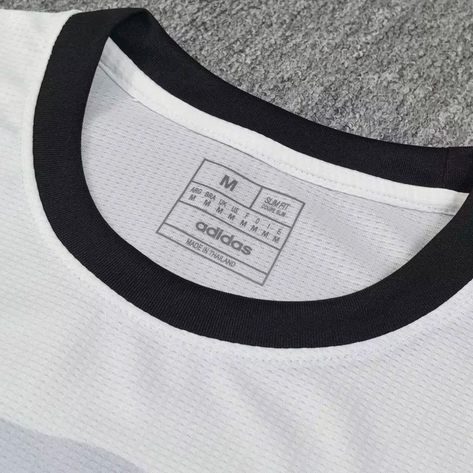 2025/26 Germany 125Th Special Edition White Fans Jersey 胸前有暗纹 Detail 2