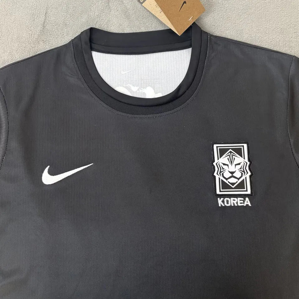 2026/27 South Korea PEACEMINUSONE Fans Soccer Jersey Detail 1