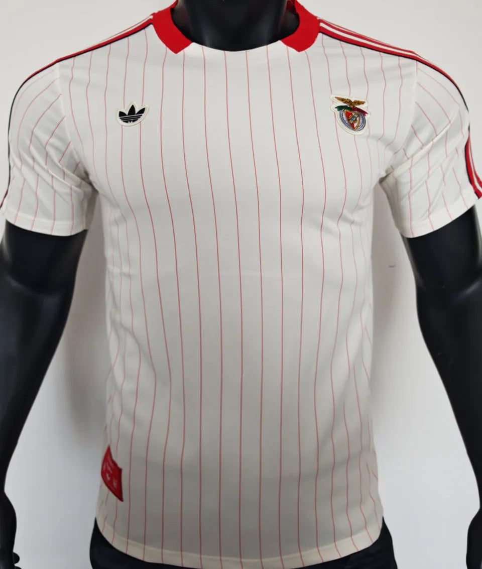1974-1975 Ben-fica Home Red Retro Soccer Jersey Detail 2