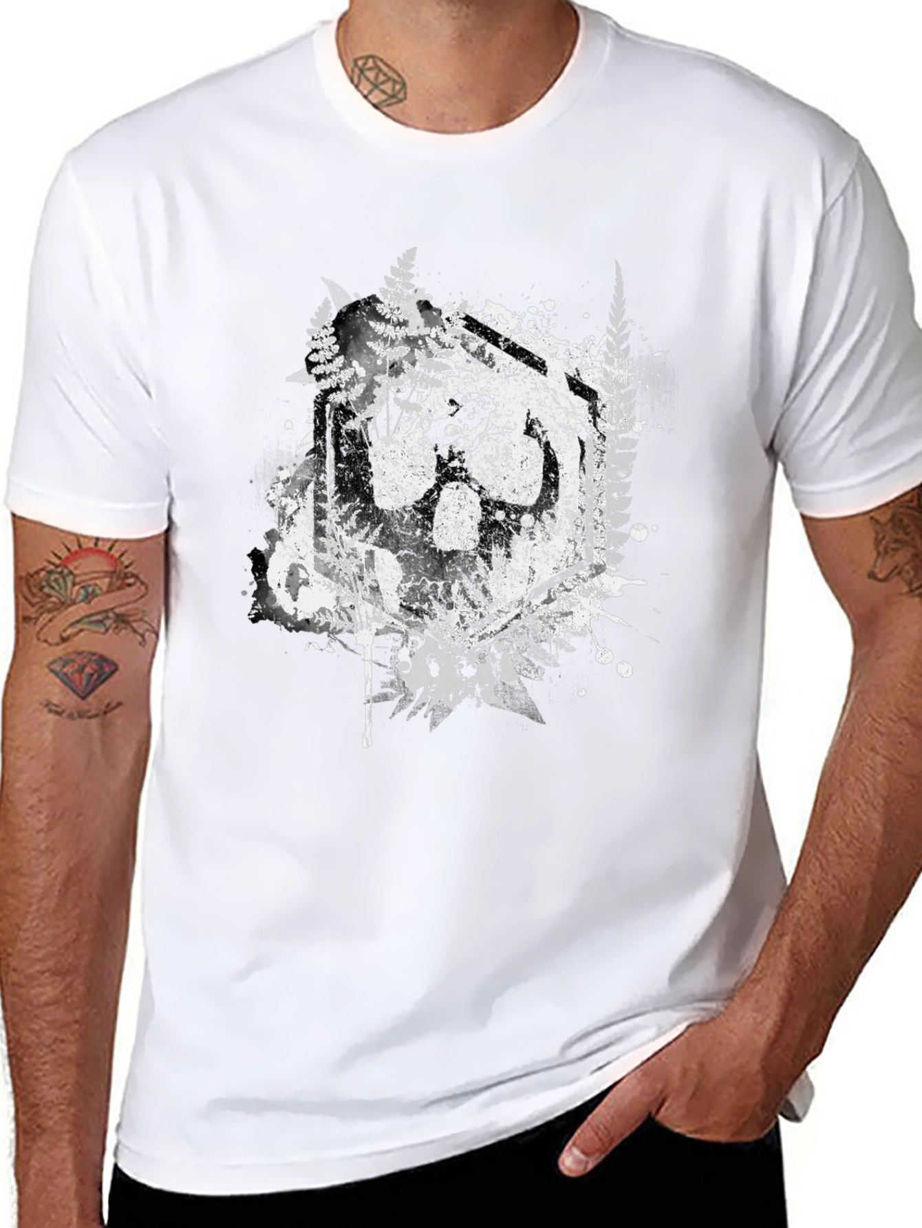 Nature Wolf Paw Print Graphic Tee - Black