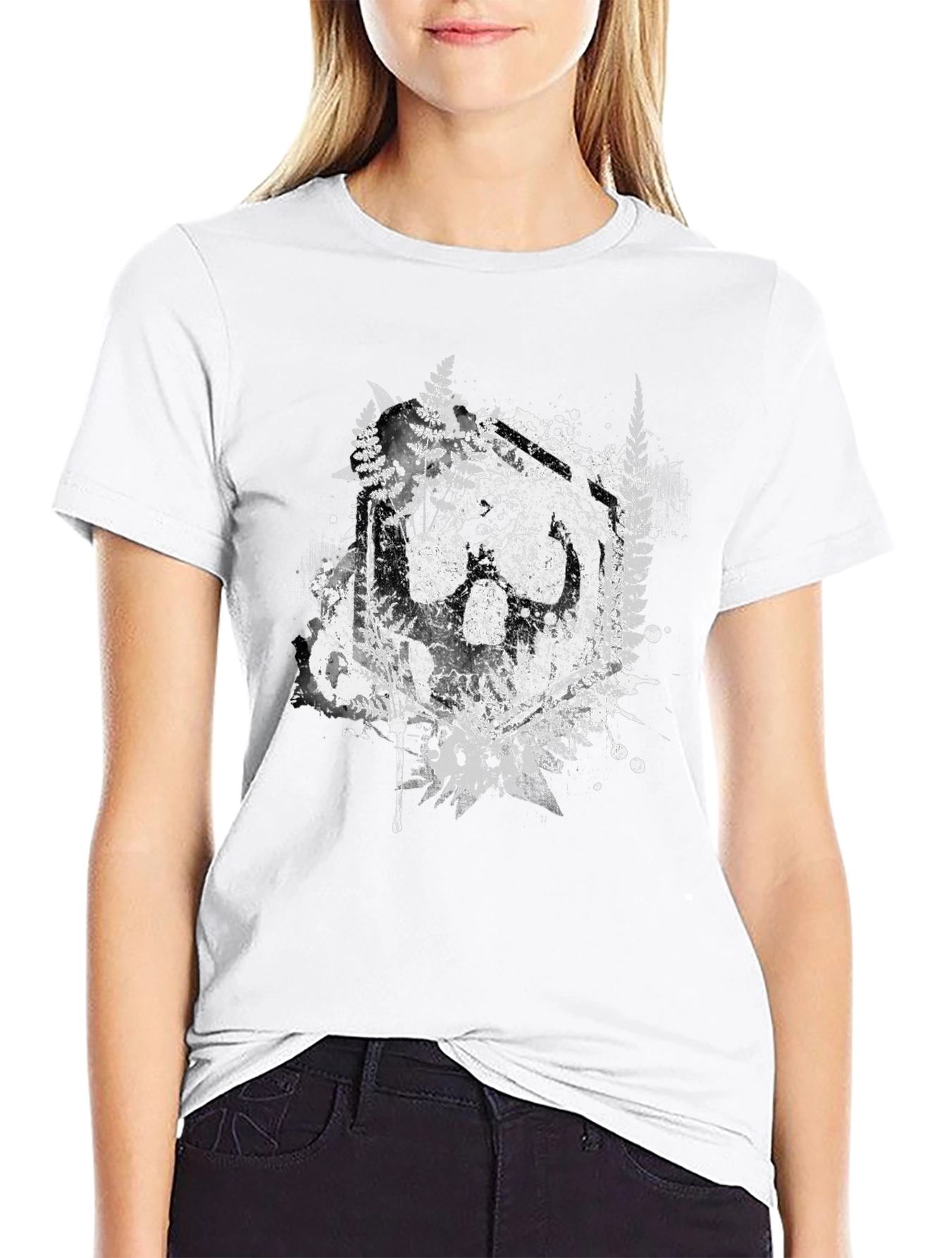 Nature Wolf Paw Print Graphic Tee - Black