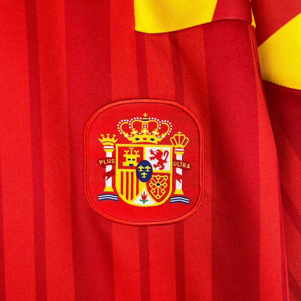 1992/94 Spain Home Red Retro Soccer Jersey Detail 2