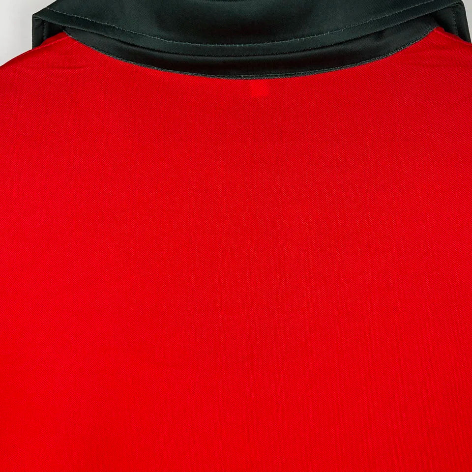 1972 Portugal Home Retro Soccer Jersey Detail 4