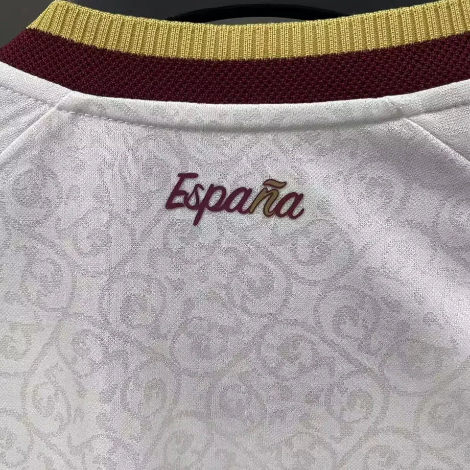 2026/27 Spain Away Player Version Long Sleeve Soccer Jersey Detail 3