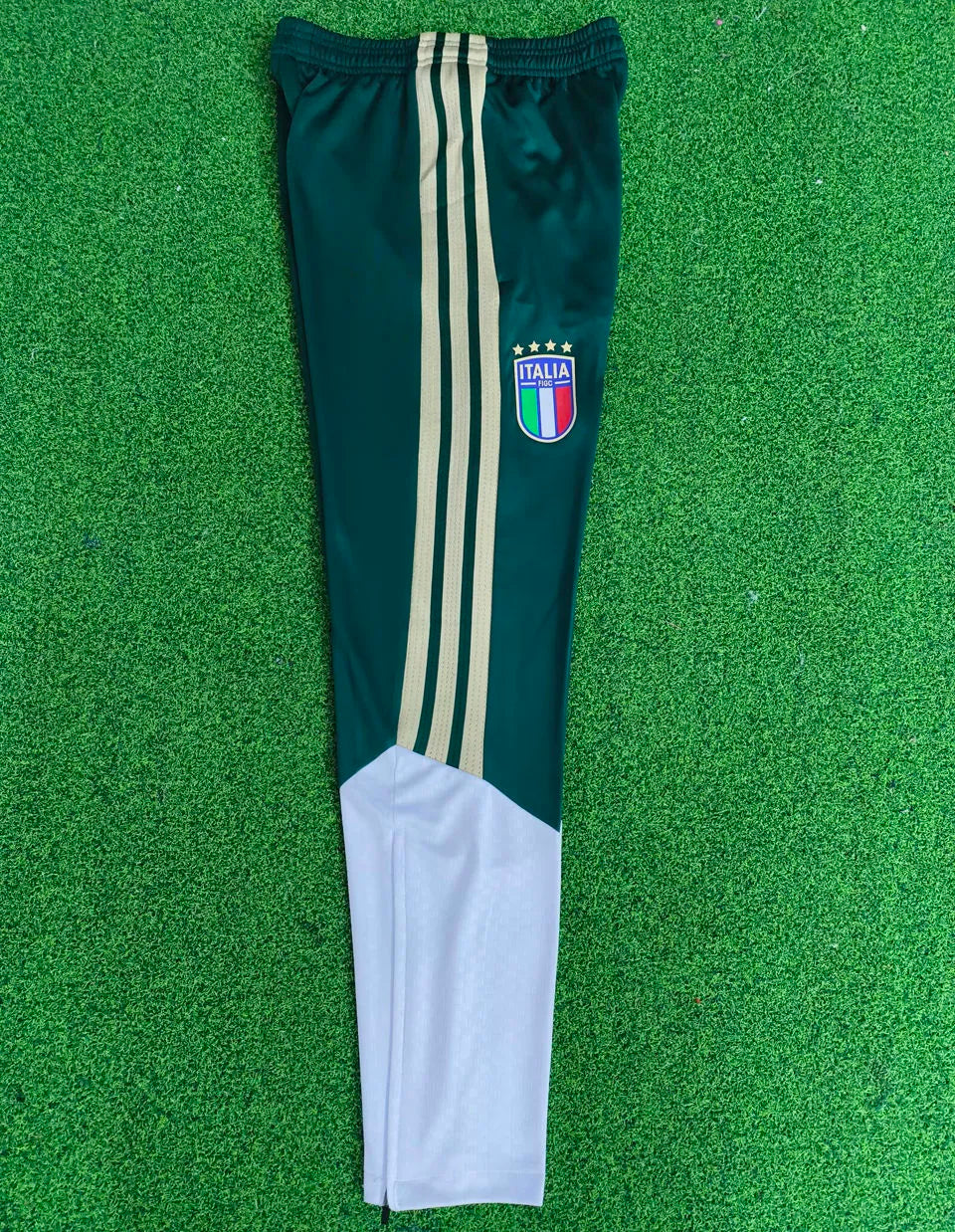 2026/27 Italy Green Sports Trousers Detail 3