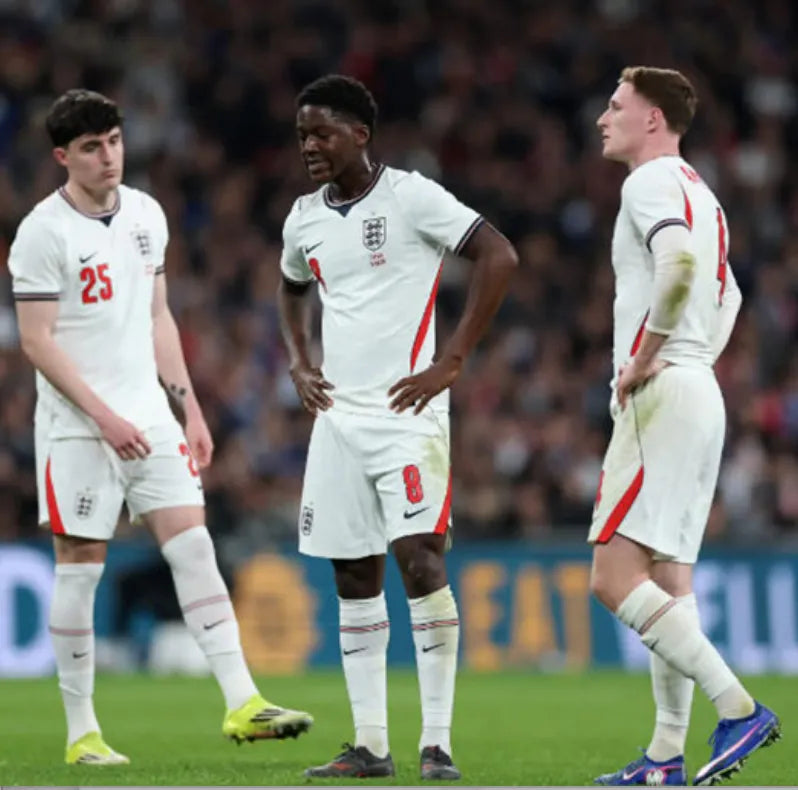 2026/27 England 1:1 Quality Home White Fans Soccer Jersey Detail 4