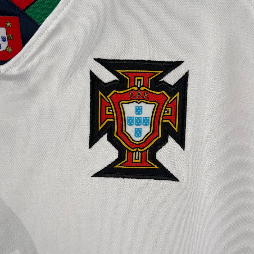 1996/97 Portugal Away White Retro Soccer Jersey Detail 3