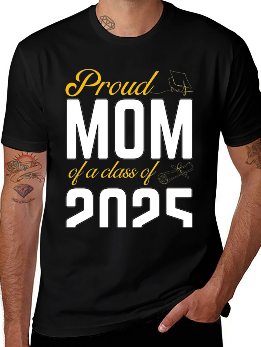 Proud Mom Class of 2025 Graduation T-Shirt