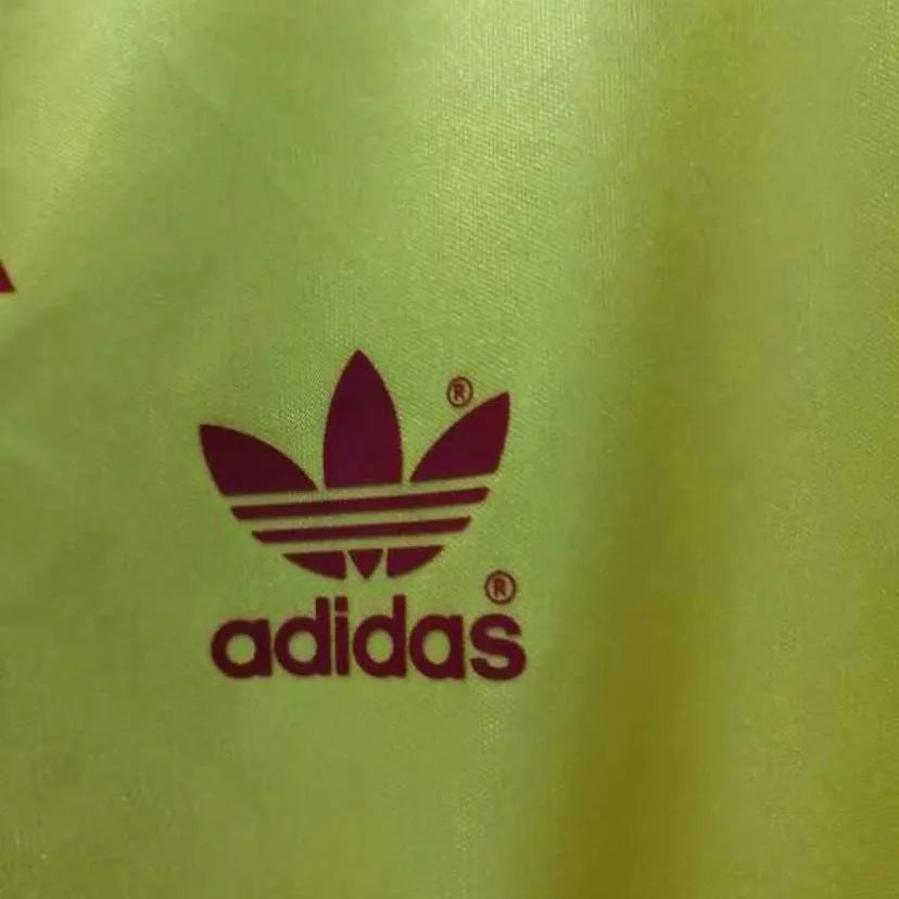 1990 Colombia Away Yellow Retro Soccer Jersey Detail 4