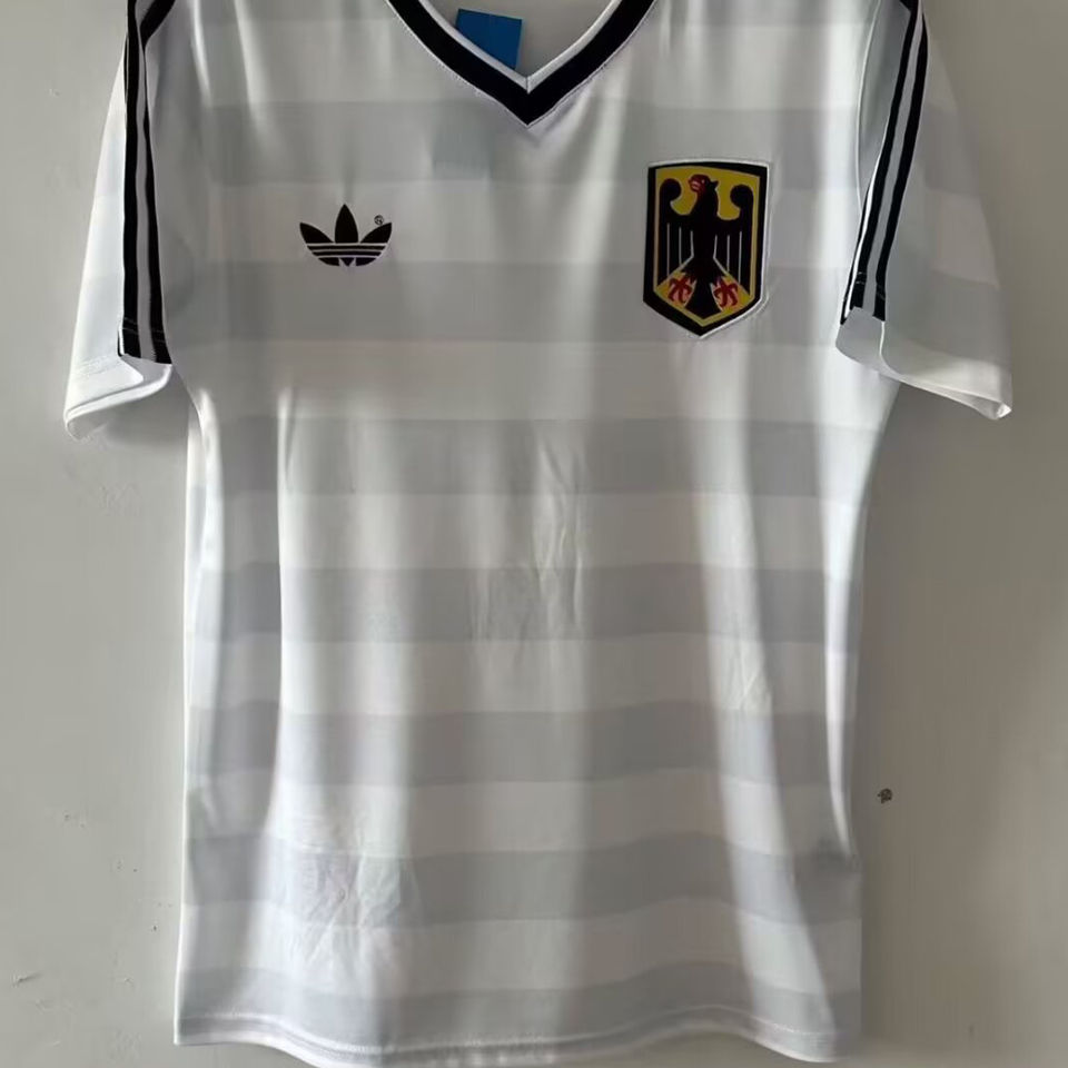 1984 Japan Home Retro Soccer Jersey Item NO.: 2142075 Front