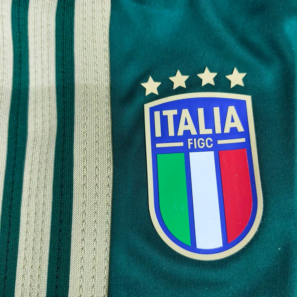 2026/27 Italy Green Sports Trousers Detail 1