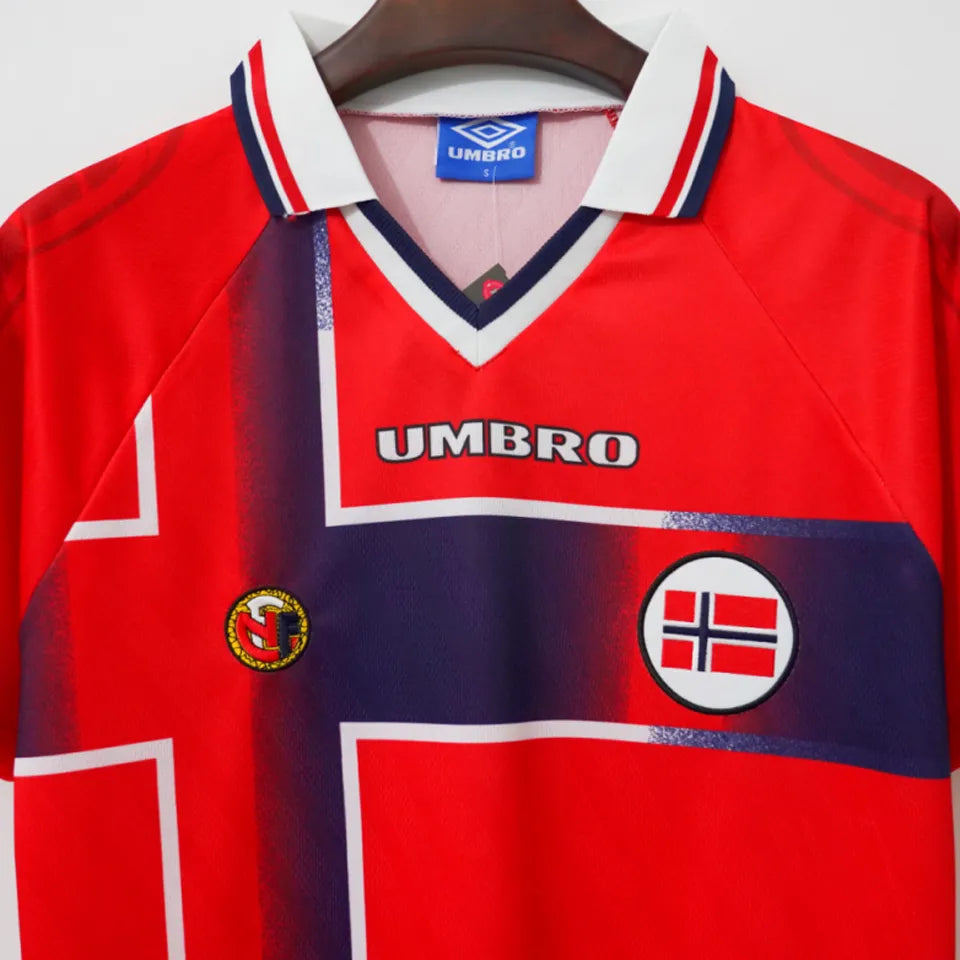 1997/1998 Norway Home Red Retro Soccer Jersey Detail 2