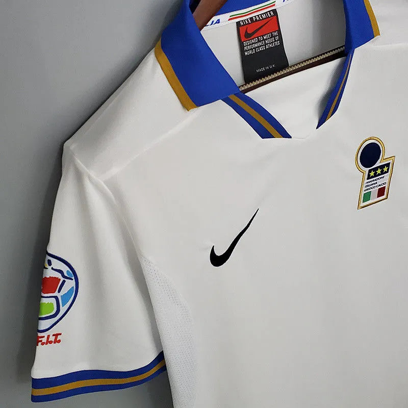 1996-1997 Italy Away White Retro Soccer Jersey Detail 4
