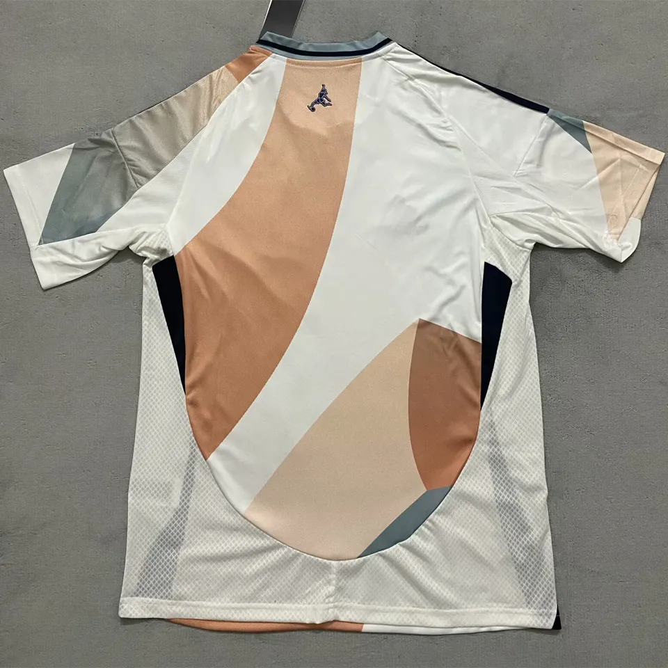 2025/26 Spain Away Fans Soccer Jersey Detail 1