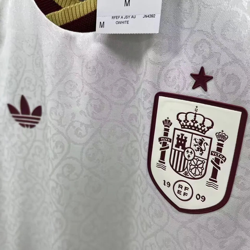 2026/27 Spain Away Player Version Long Sleeve Soccer Jersey Detail 4