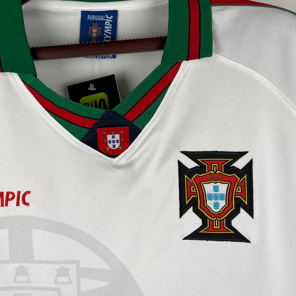 1996/97 Portugal Away White Retro Soccer Jersey Detail 2