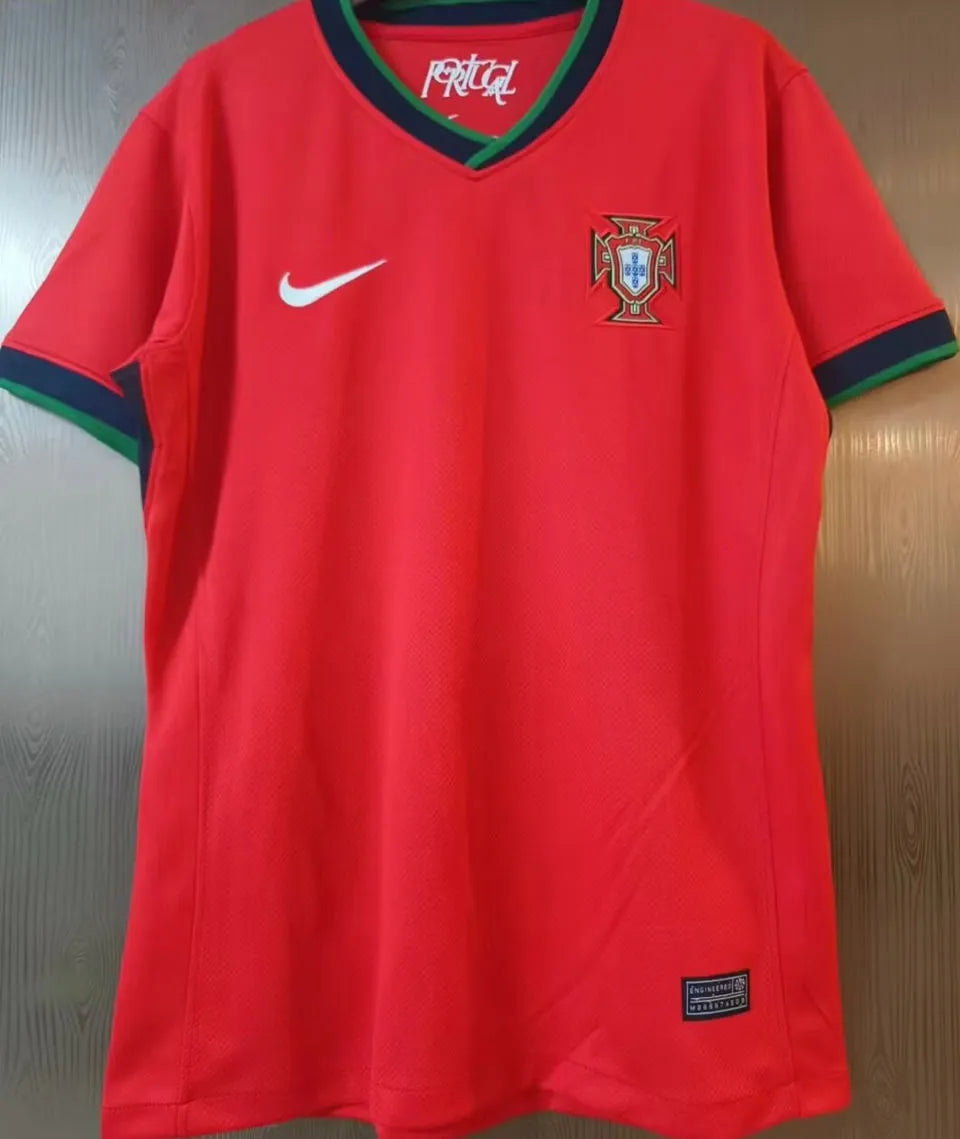 2024/25 Portugal Home Red Women Soccer Jersey 女 Front
