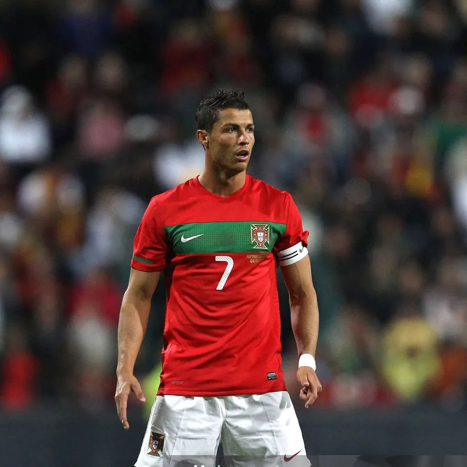 2010 Portugal Home Red Retro Player Version Long Sleeve Soccer Jersey 球员版 Detail 4