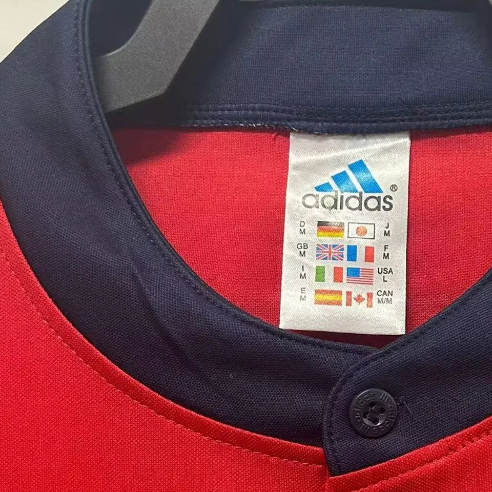 1996 Spain Home Red Retro Soccer Jersey Detail 2