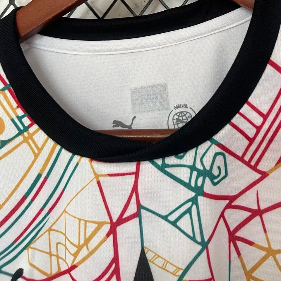 2026/27 Ghana Home White Fans Soccer Jersey (Have Right Patch 有右臂章 黑底白字） Detail 2