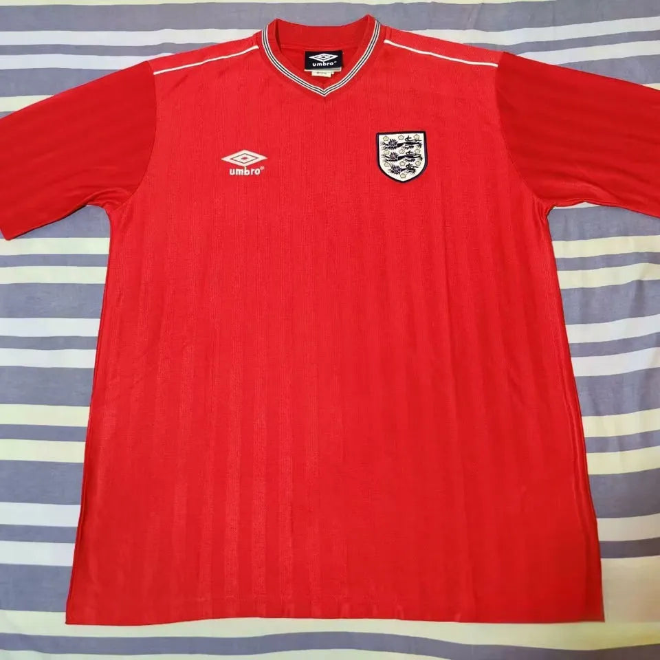 1986 England Away Red Retro Soccer Jersey Front