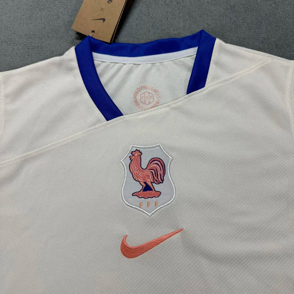 2025/26 France Away Women Soccer Jersey 女 Detail 1