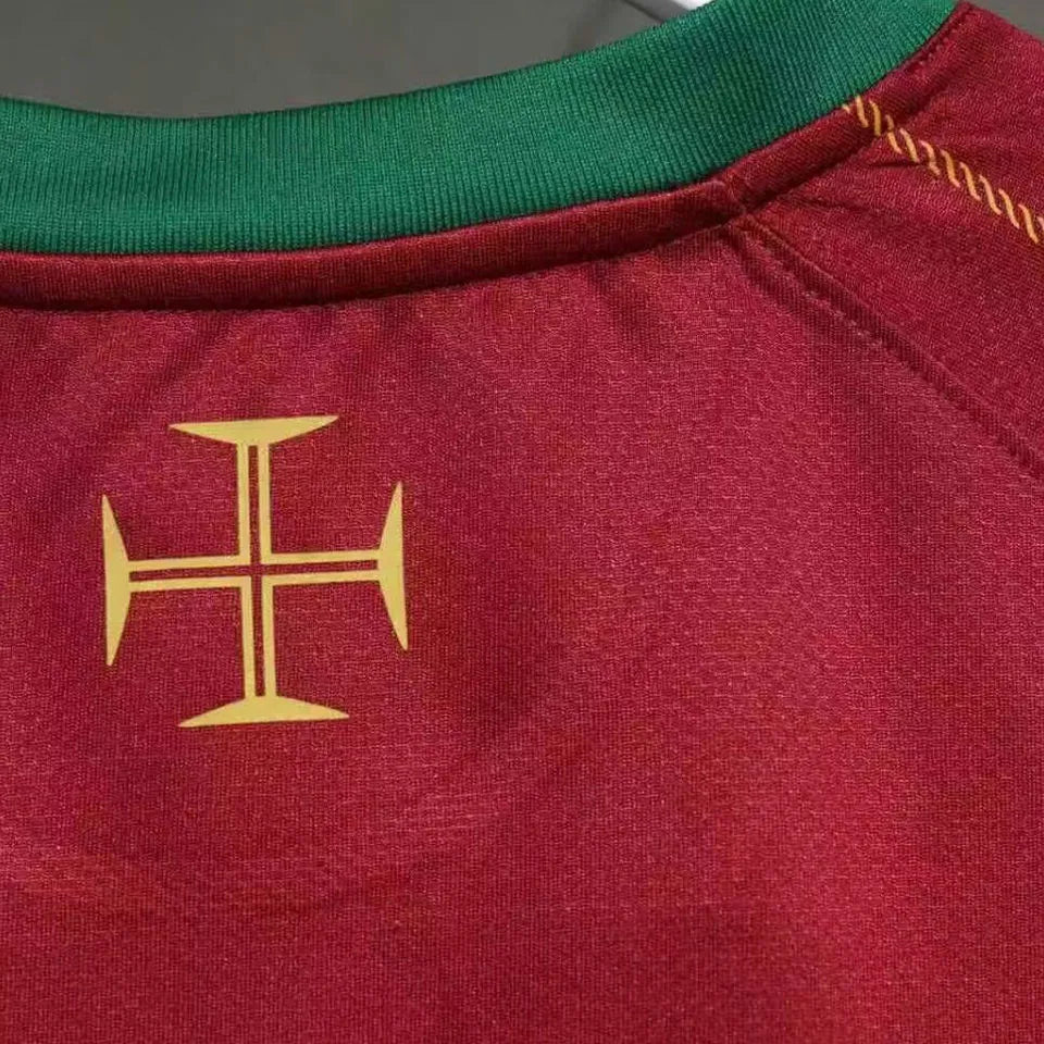 2006 Portugal Home Retro Player Version Soccer Jersey 球员版 Detail 4
