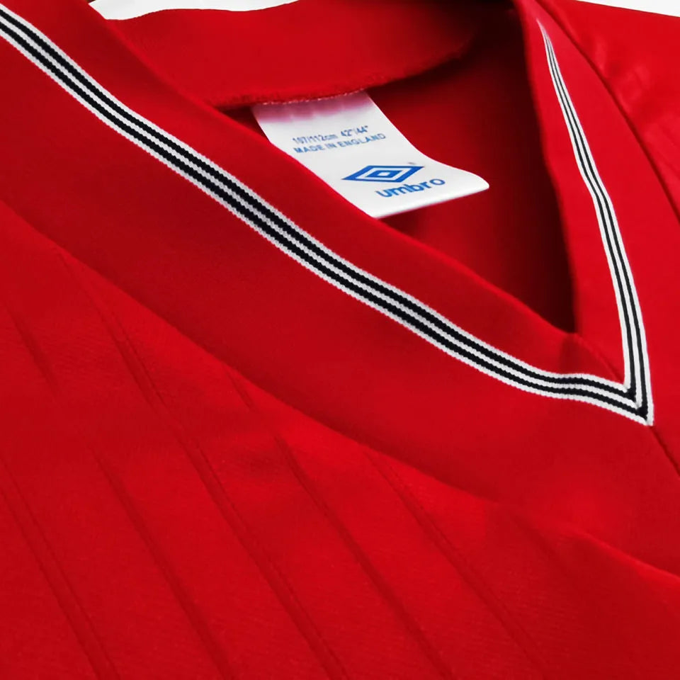 1984/1987 England Away Red Retro Soccer Jersey Detail 3