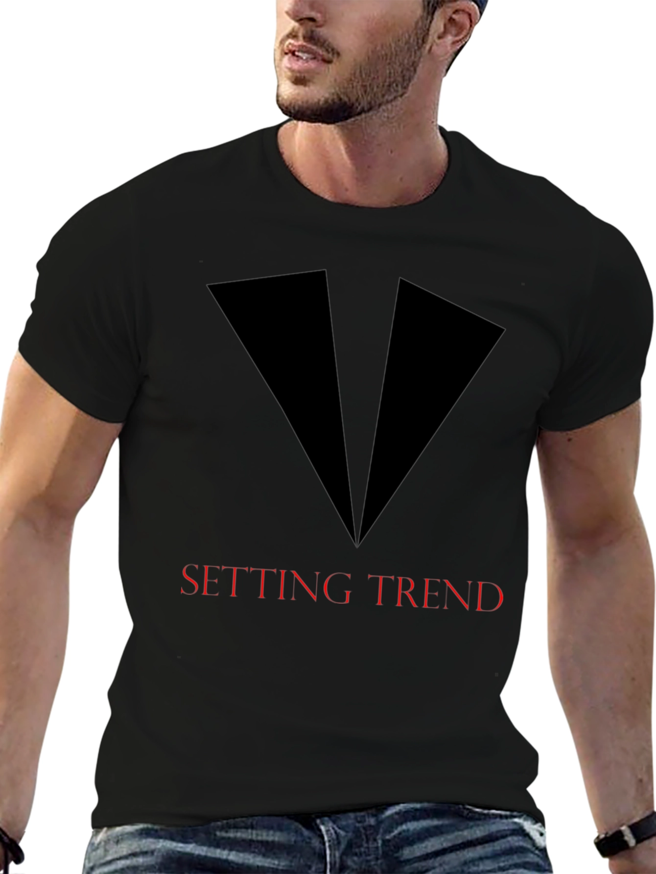Setting Trend Graphic Tee - Sleek Black Design