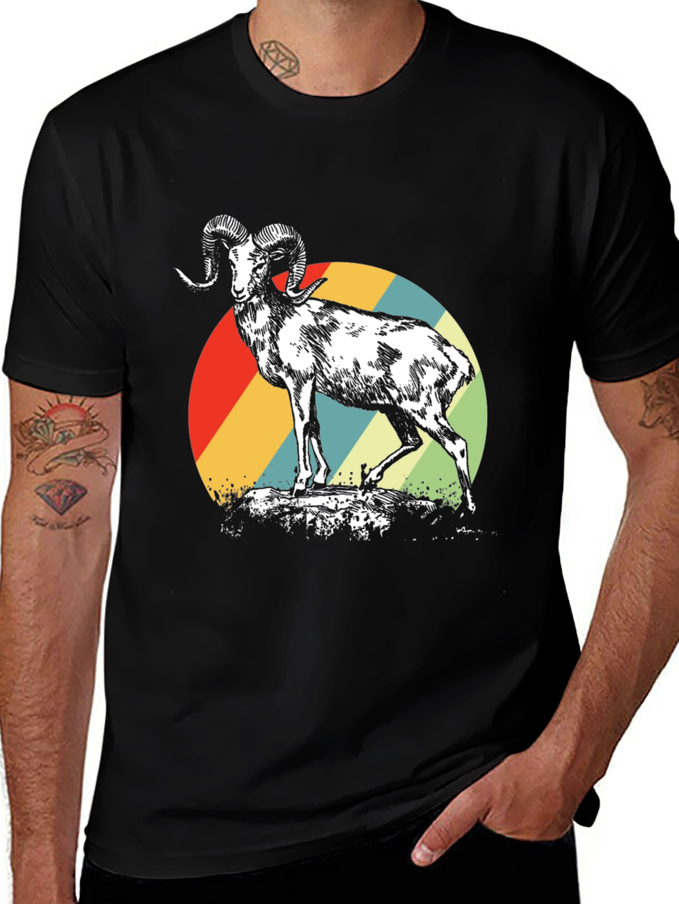 Retro Ram Graphic Tee - Stylish Mens Black T-Shirt
