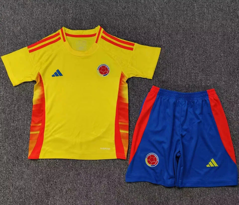 2001/02 Colombia Home Yellow Retro Soccer Jersey Detail 4