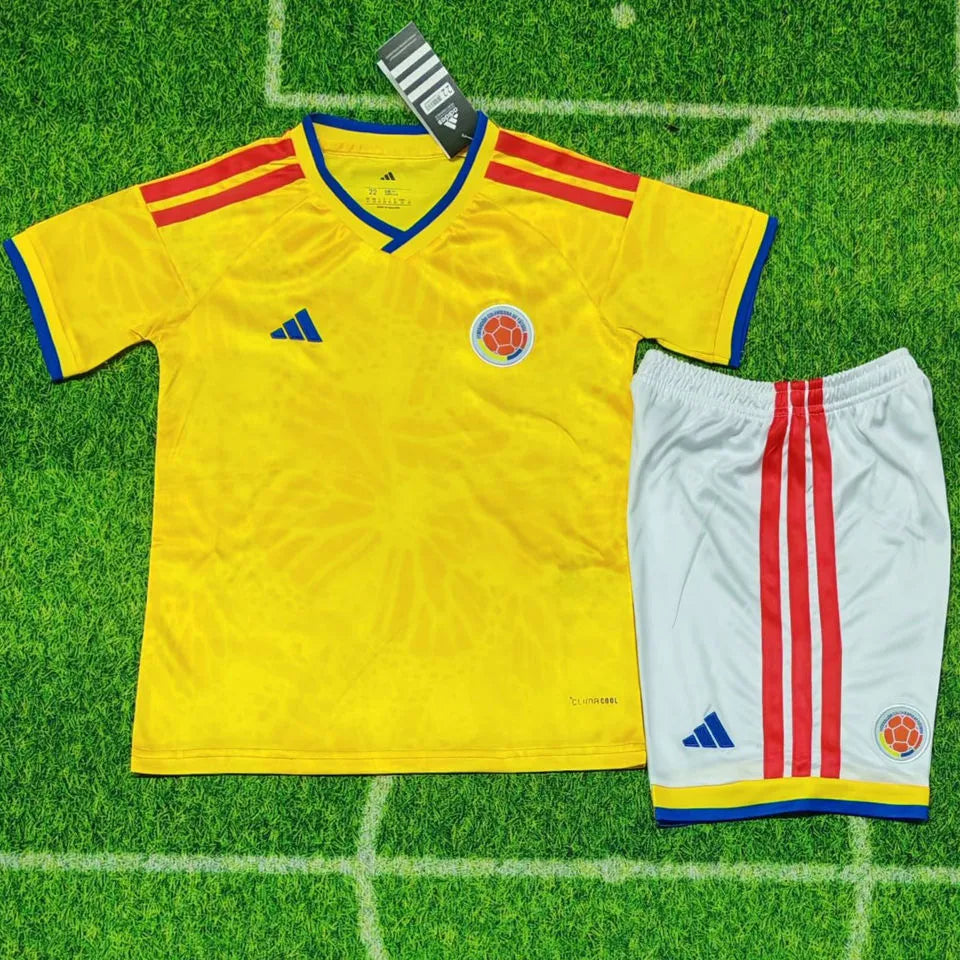 2001/02 Colombia Home Yellow Retro Soccer Jersey Detail 3