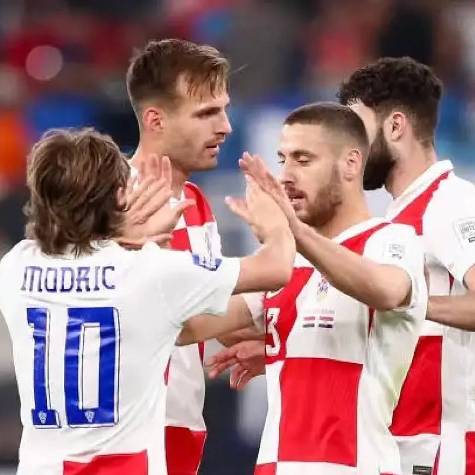 2024/25 Croatia 1:1 Quality Home Fans Soccer Jersey Detail 1