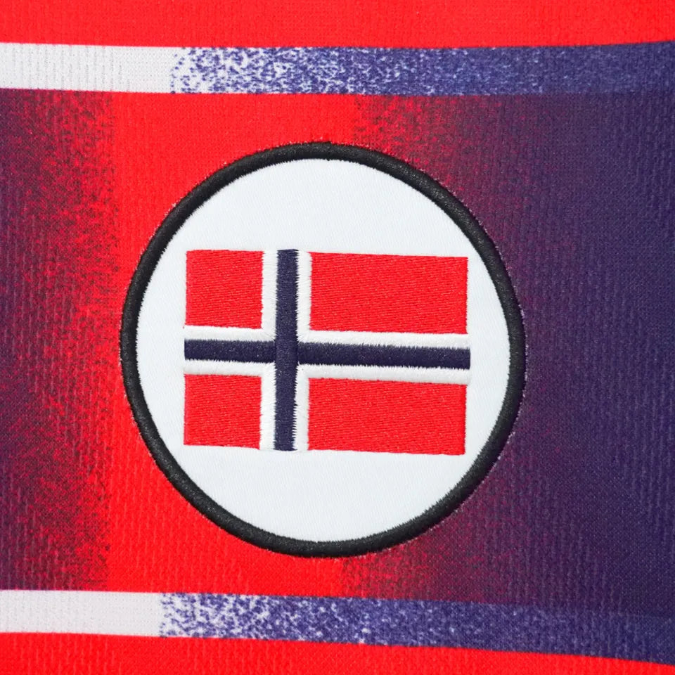 1997/1998 Norway Home Red Retro Soccer Jersey Detail 4