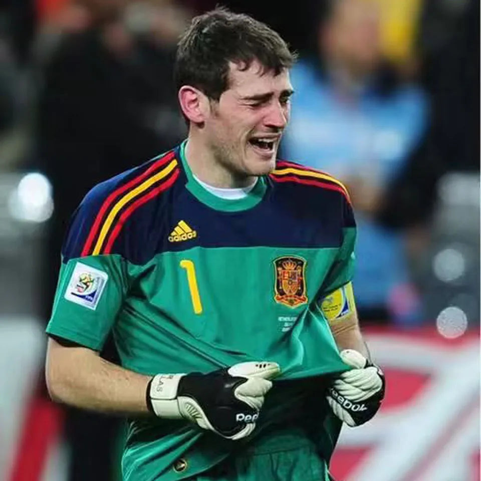 2010 Spain Goalkeeper Retro Soccer Jersey Detail 2