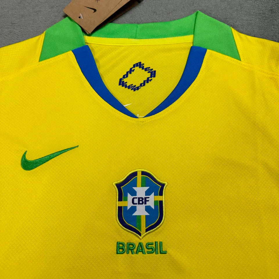 2025/26 Brazil Home Yellow Women Soccer Jersey 女 Detail 1