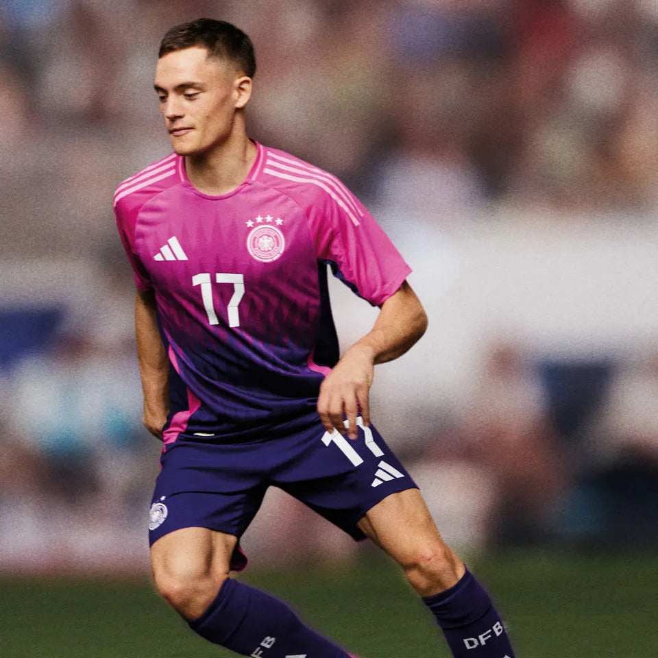WIRTZ #17 Germany 1:1 Quality Away Pink Fans Soccer Jersey 2024/25 ★★ Detail 1