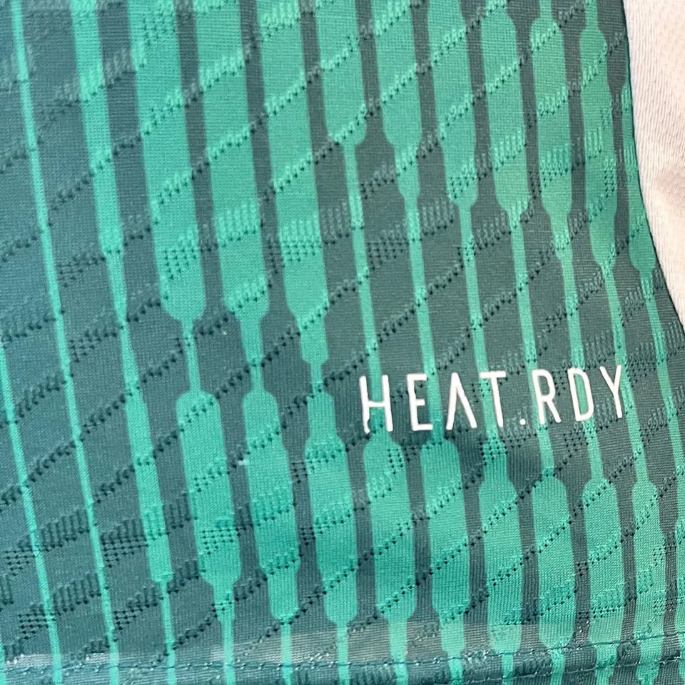 2024/25 Italy Green Player Version Soccer Jersey Detail 3