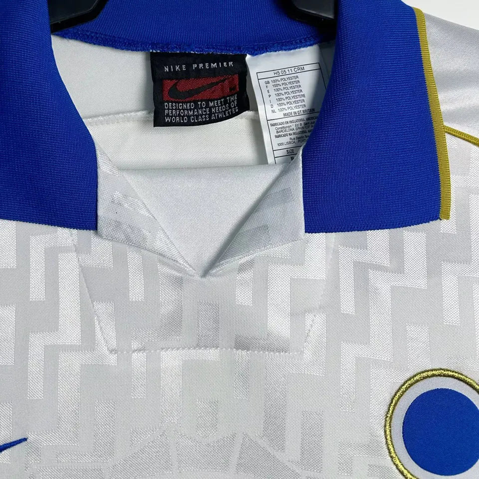 1995 Italy Away White Retro Soccer Jersey Detail 1