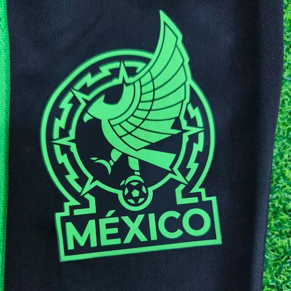 2026/27 Mexico Black Sports Trousers Detail 1
