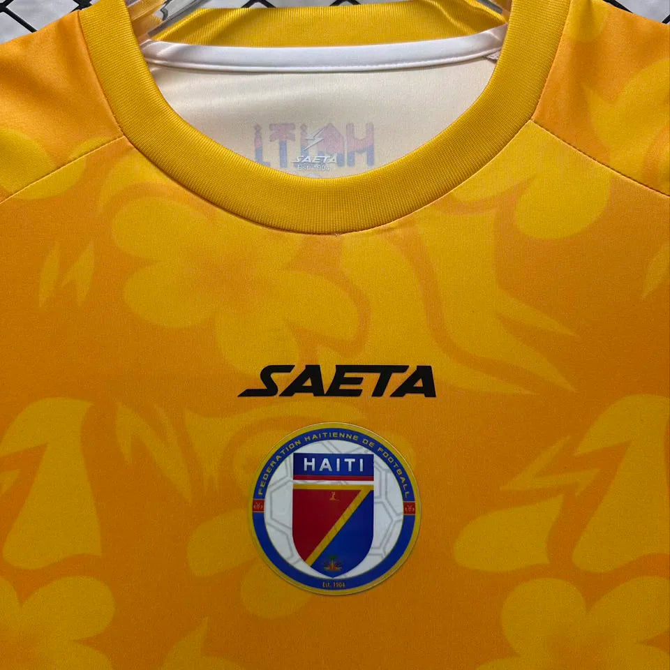 2026/27 Haiti Goalkeeper Yellow Fans Soccer Jersey 海地 Detail 1