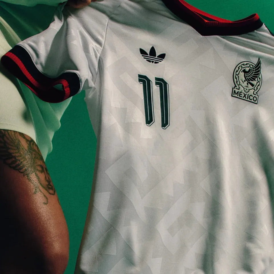 2026/27 Mexico 1:1 Quality Away White Fans Soccer Jersey (Have Right Patch 有右臂章 黑底白字） Detail 2