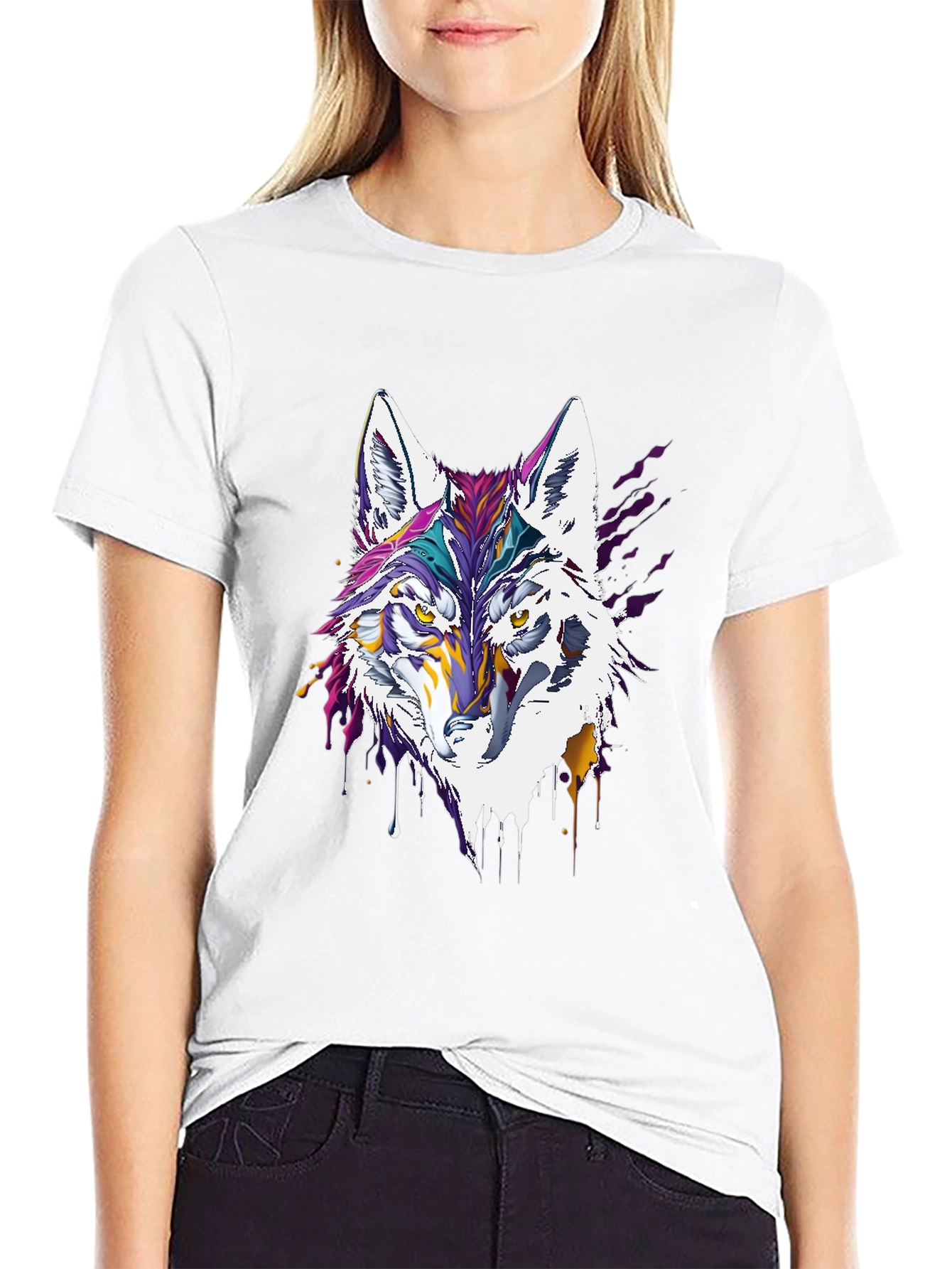 Artistic Wolf Graphic Tee - Modern Style
