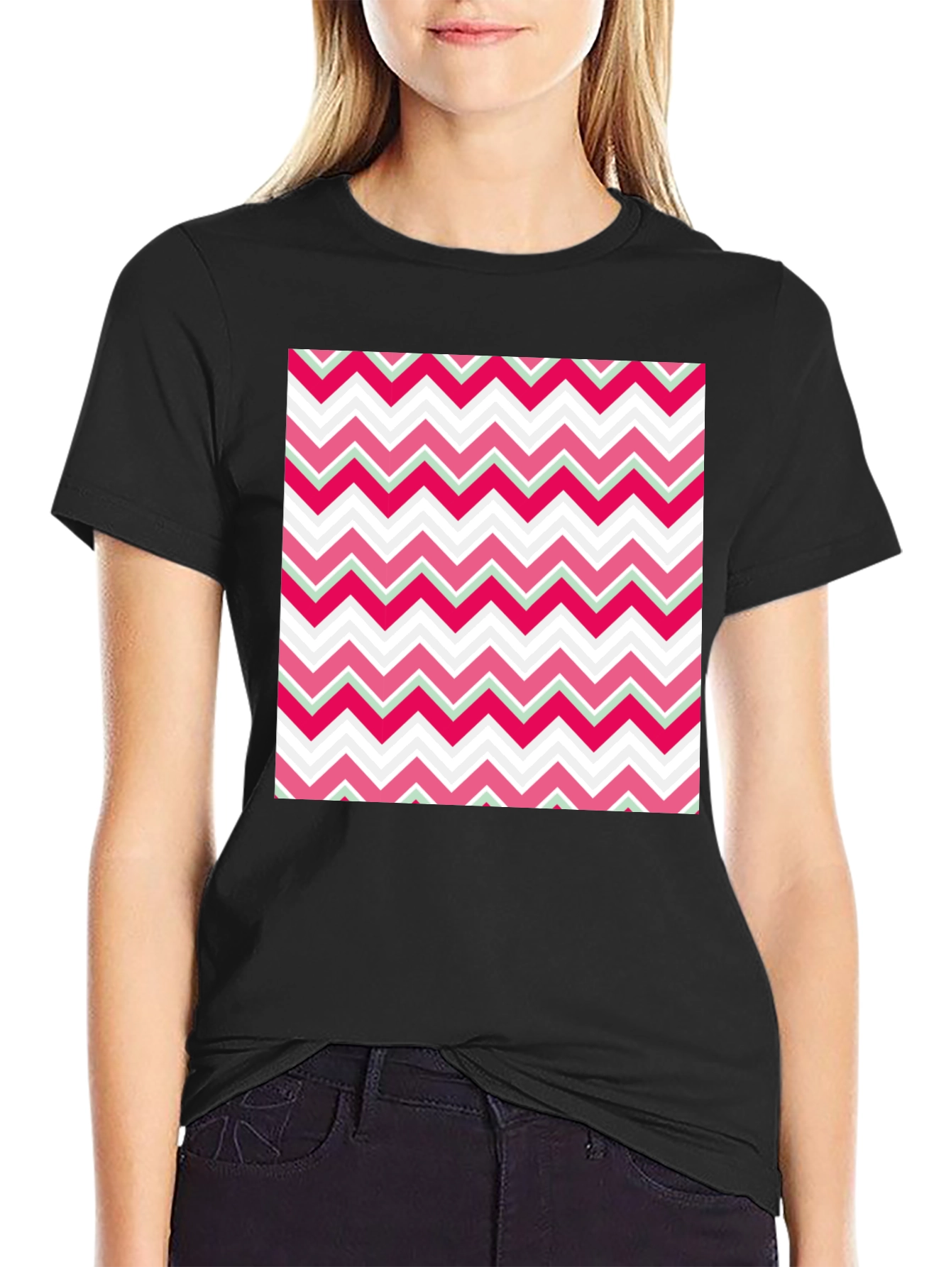 Zigzag Pattern T-Shirt - Modern Style