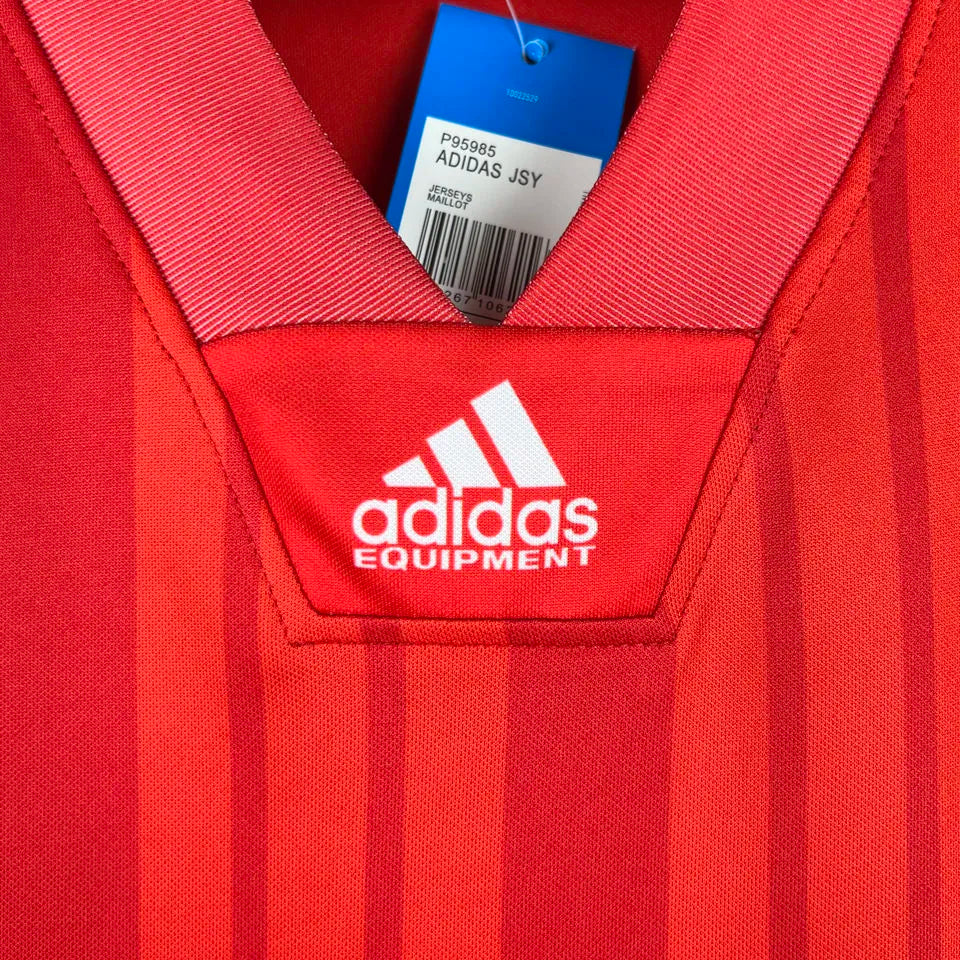 1992/94 Spain Home Red Retro Soccer Jersey Detail 1