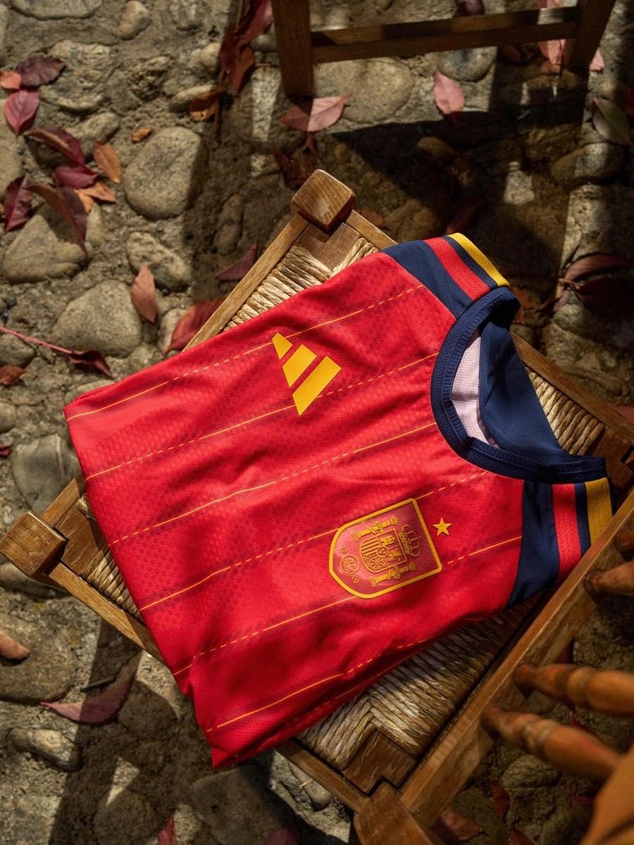 Spain Home Match Long Sleeve Jersey Player Version World Cup 2026 Image 3