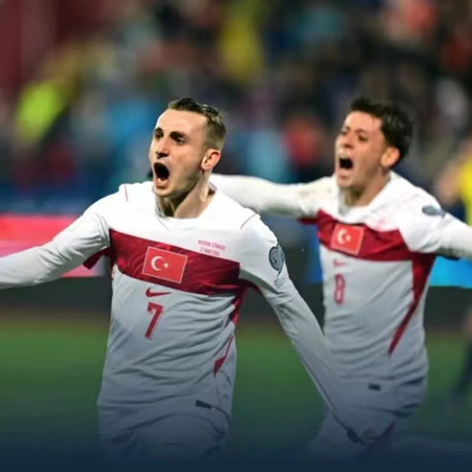 2026/27 Turkey Home White Fans Soccer Jersey (Have Right Patch 有右臂章 黑底白字） Detail 2