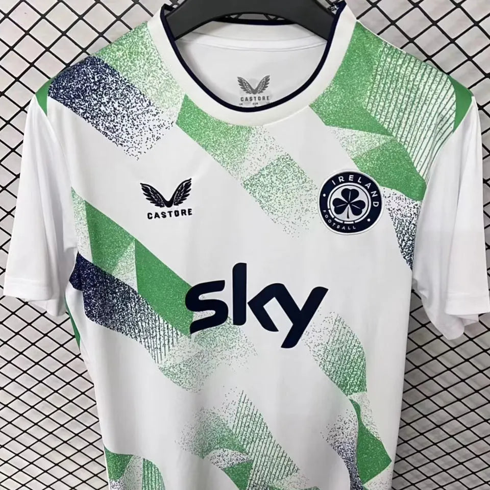 2026/27 Ireland Away White Fans Soccer Jersey Detail 1