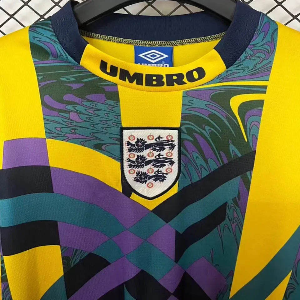 1995 England Goalkeeper Retro Long Sleeve Jersey Detail 1