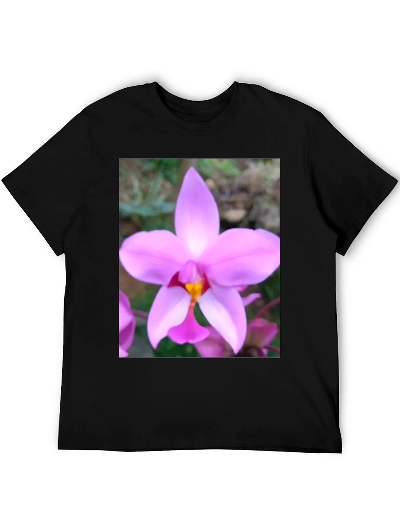 Floral Print T-Shirt: Nature-Inspired Casual Wear